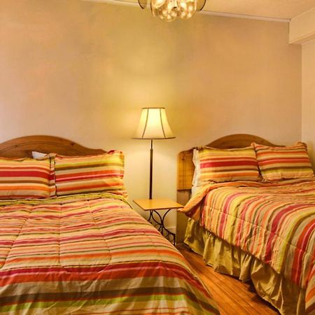 Suites On Main Margaretville Стая снимка