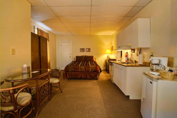 Suites On Main Margaretville Стая снимка